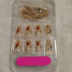 Chic Floral Press-On Nails